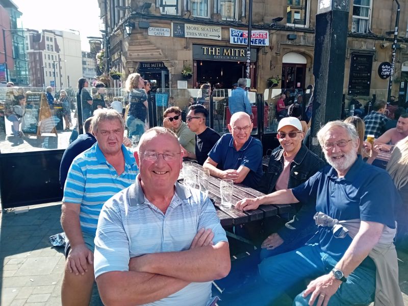 Colin Woodbridge, Colin Chatterton, other customers, Dave Sharp, Hadyn Collings, Dave Holt